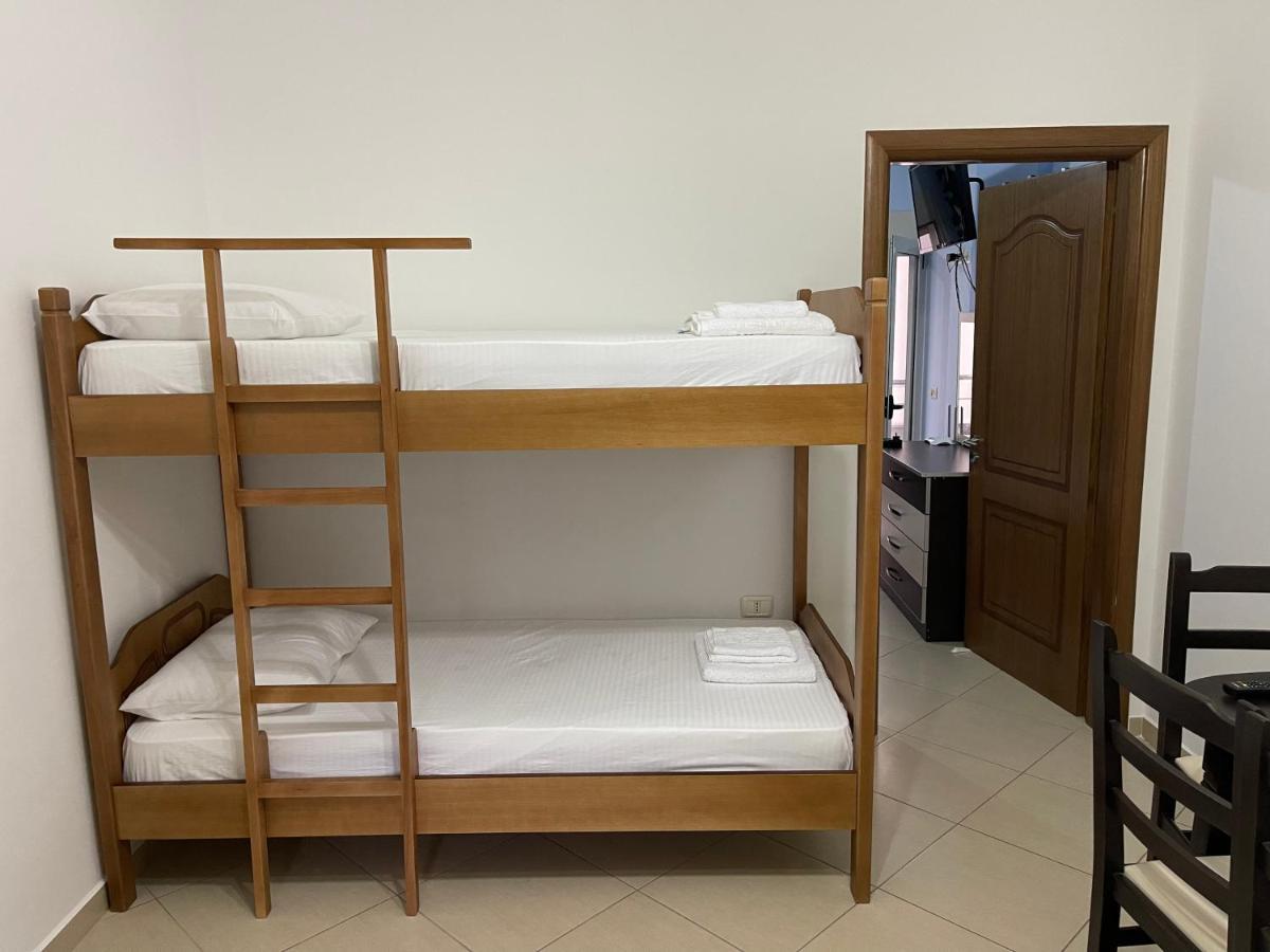 Wave Apartments Saranda מראה חיצוני תמונה